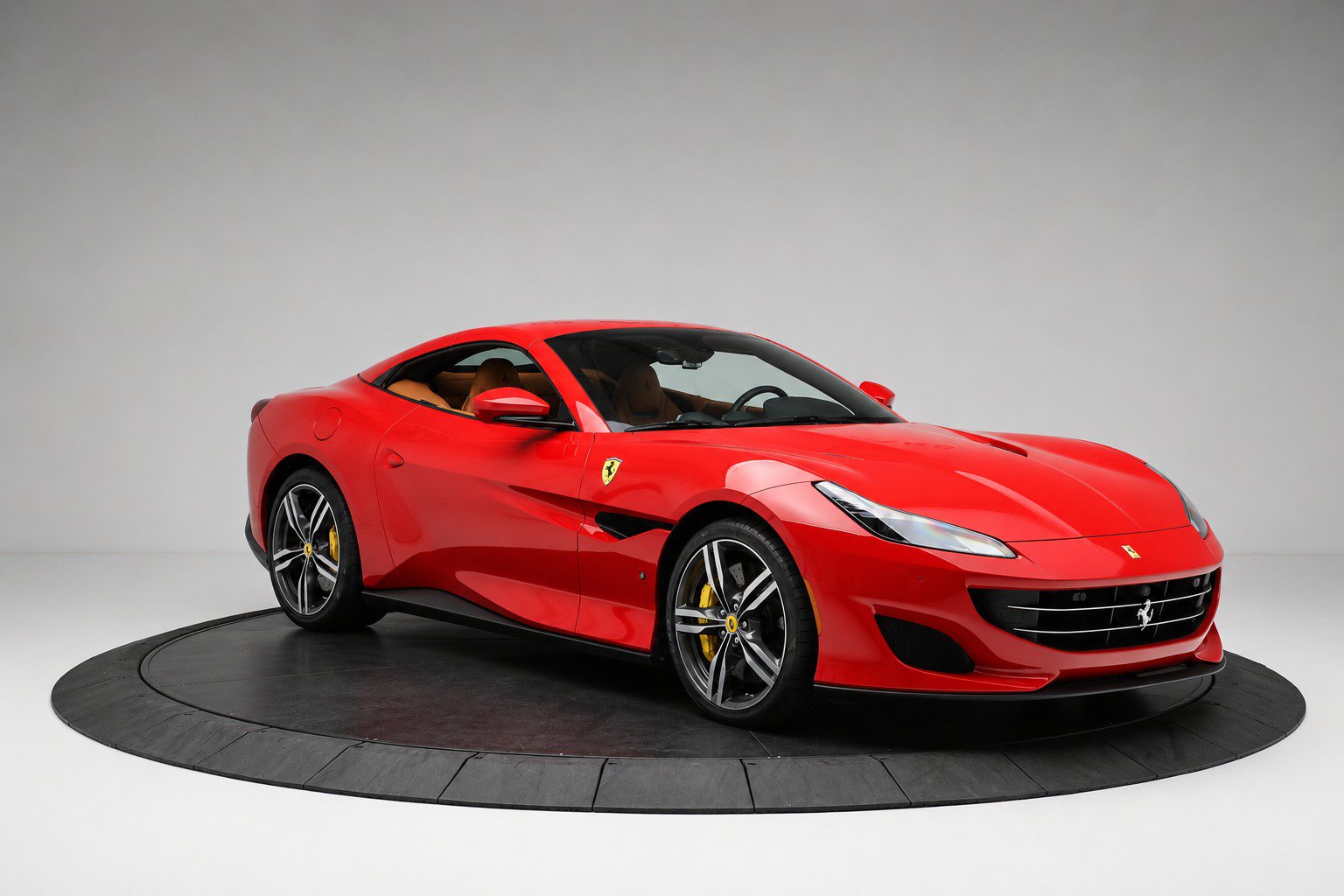 Used 2019 Ferrari Portofino RWD image 8