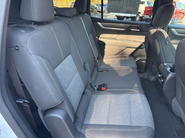 Used 2025 GMC Acadia Elevation image 29