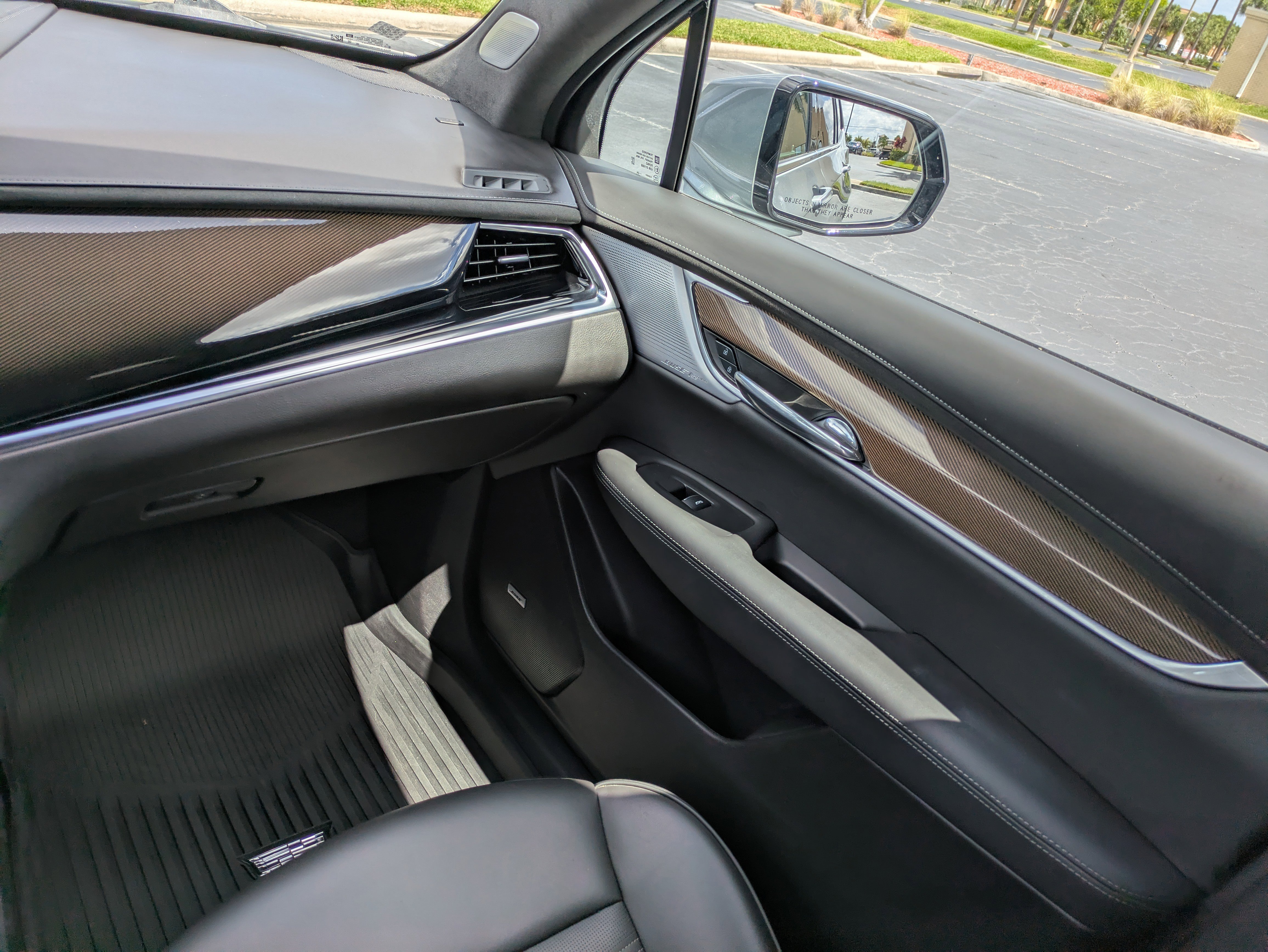 Used 2025 Cadillac XT6 Premium Luxury w/ Platinum Package AWD/4WD image 16