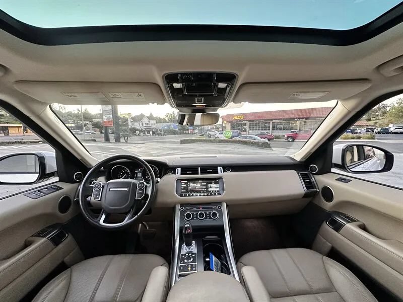 Used 2017 Land Rover Range Rover Sport SE AWD/4WD image 23