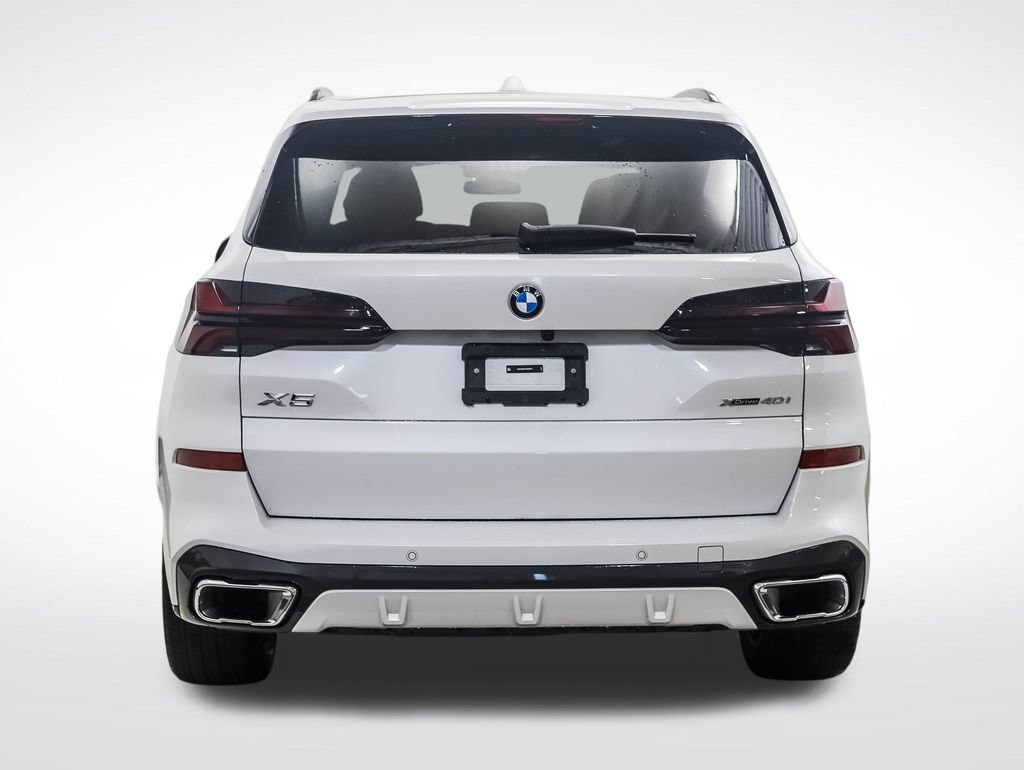 Certified 2026 BMW X5 xDrive40i w/ M Sport Package AWD/4WD image 4