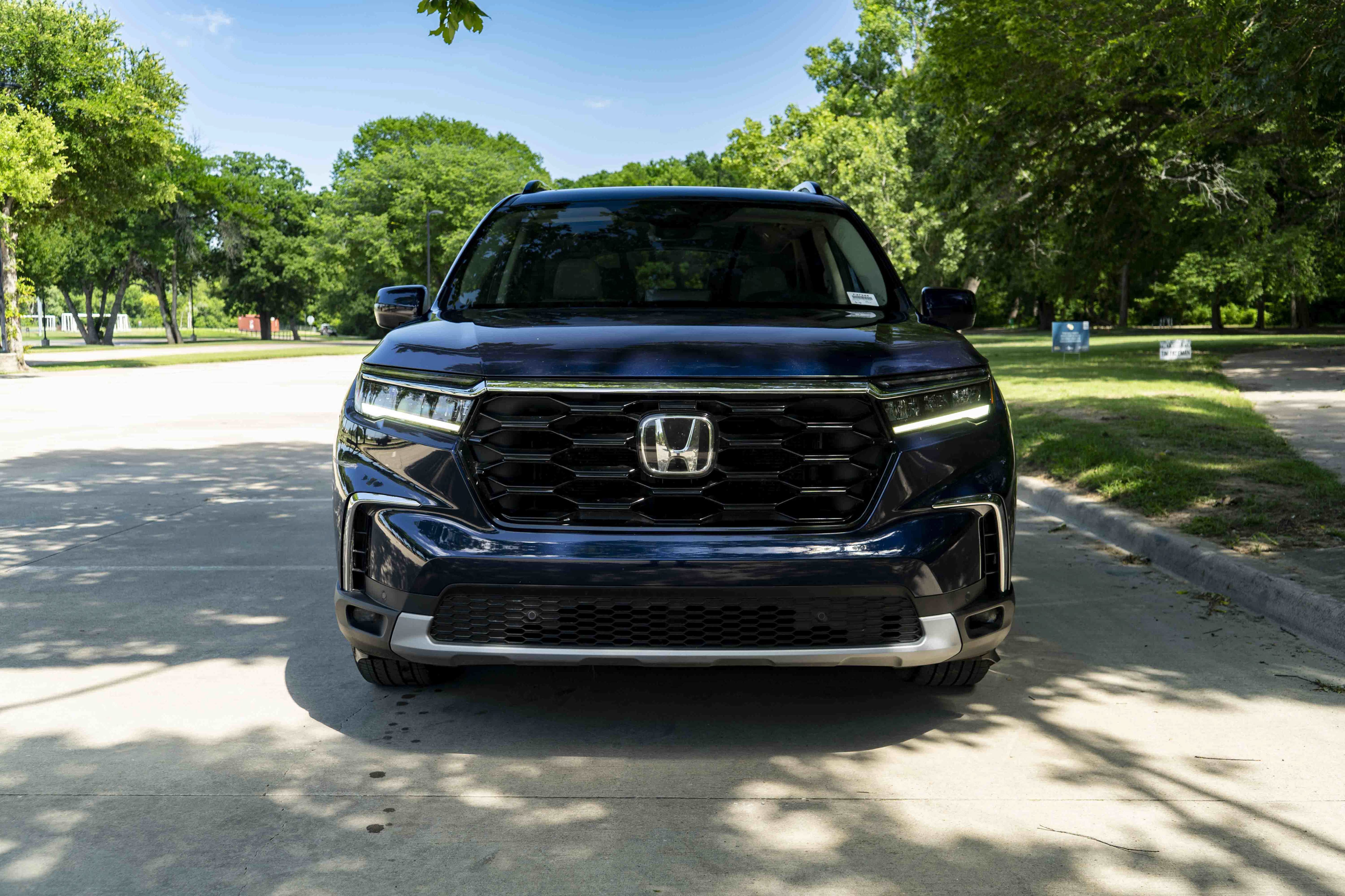 Certified 2024 Honda Pilot Touring image 3