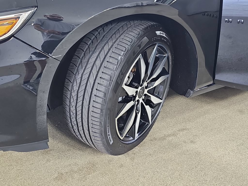 Used 2020 Chevrolet Malibu RS FWD image 36