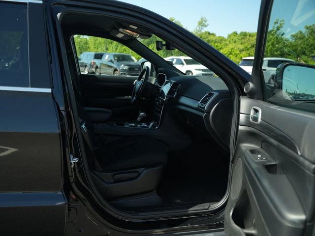 Used 2022 Jeep Grand Cherokee Laredo E RWD image 20
