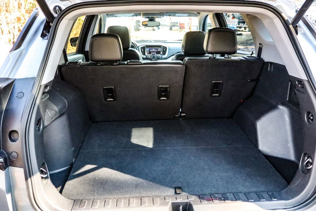 Used 2024 GMC Terrain SLT image 34