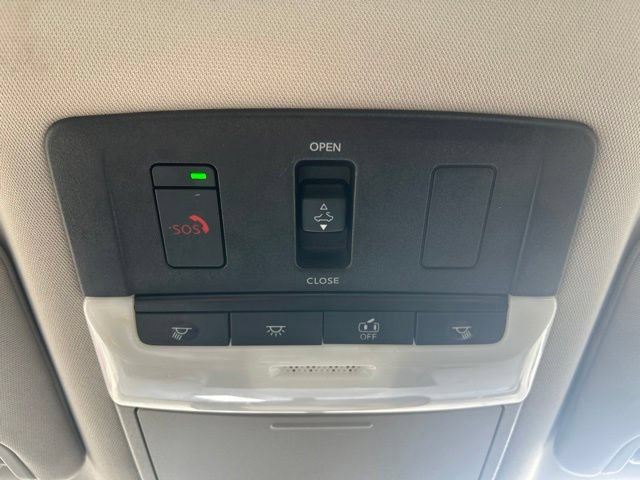 Used 2023 Nissan Altima 2.5 SR w/ SR Premium Package FWD image 31