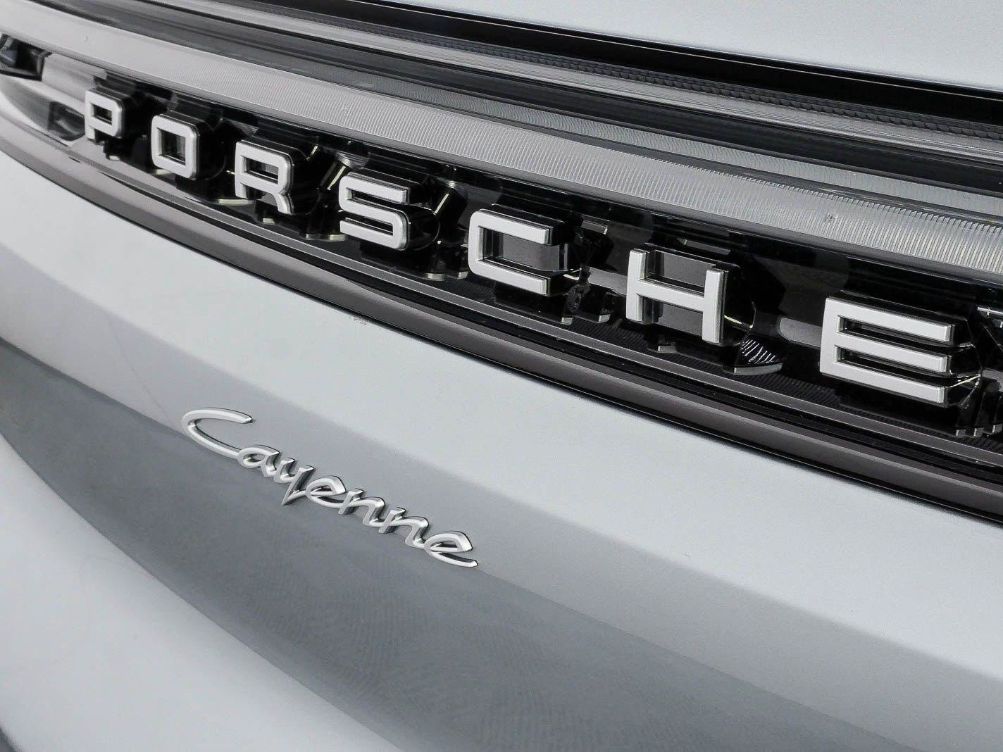 Used 2026 Porsche Cayenne Coupe AWD/4WD image 39