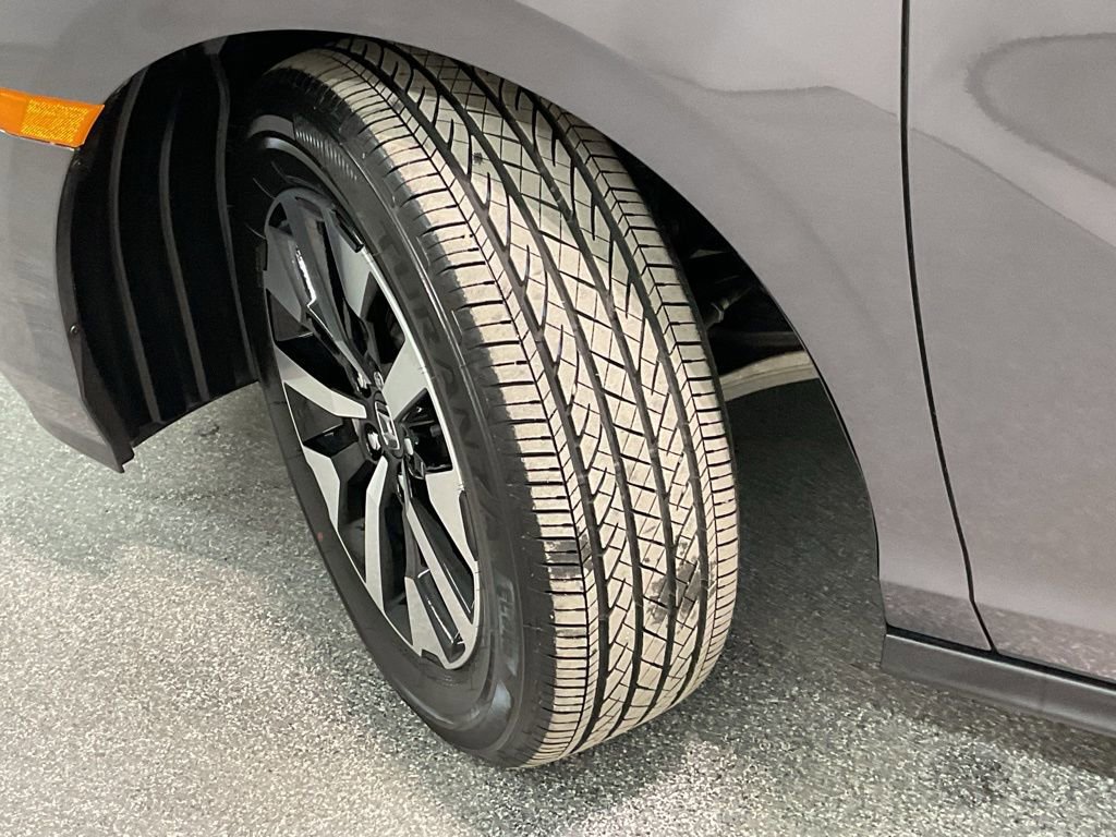 Certified 2026 Honda Odyssey EX-L image 35