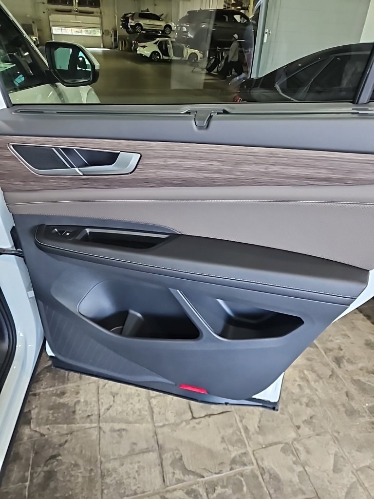 New 2026 Volkswagen Atlas SEL image 15