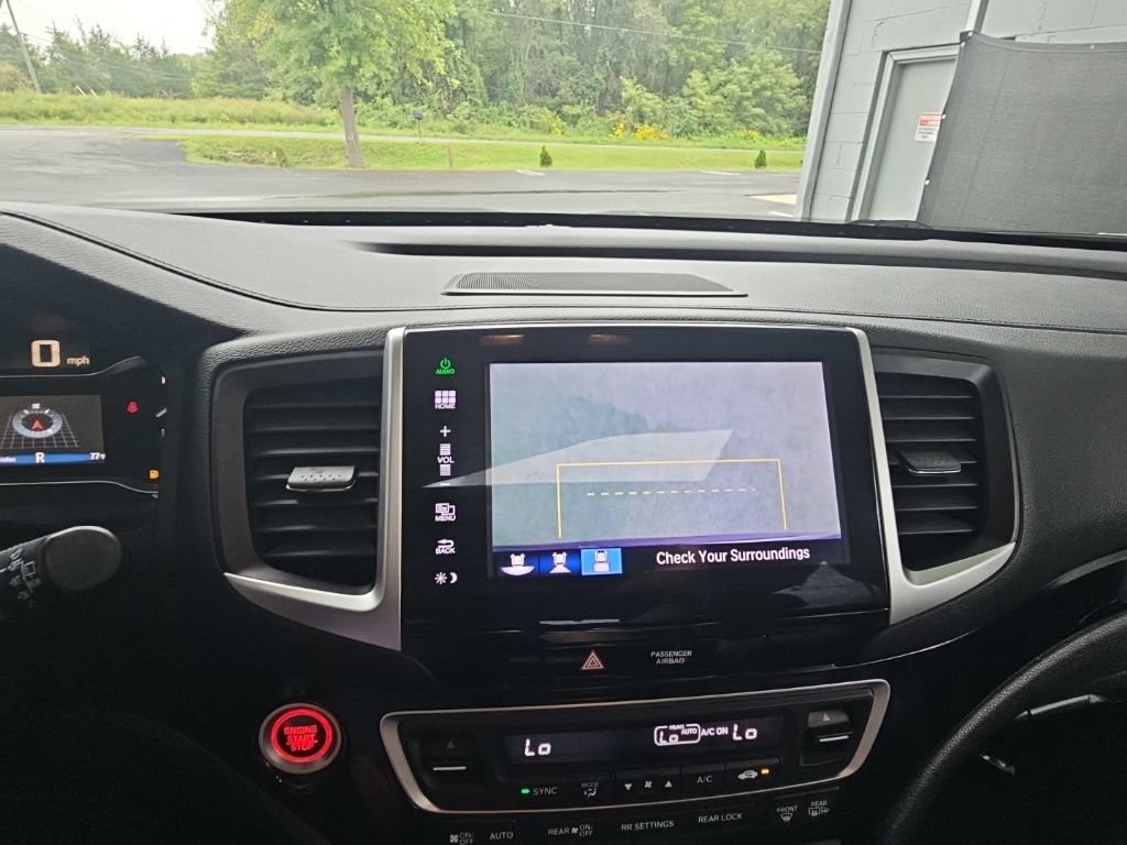 Used 2016 Honda Pilot Touring image 28