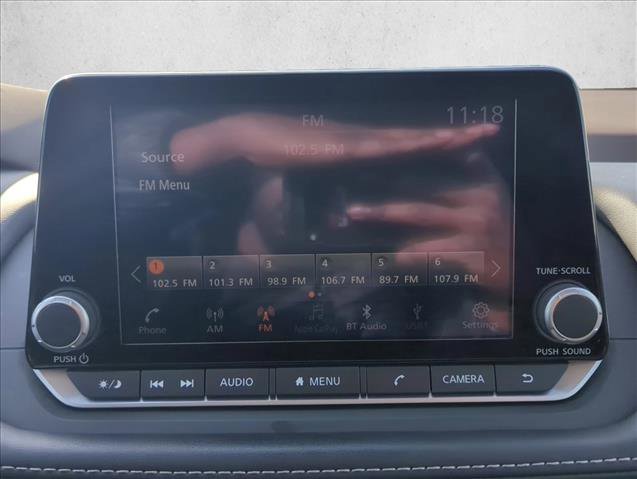 Used 2023 Nissan Rogue SV image 12