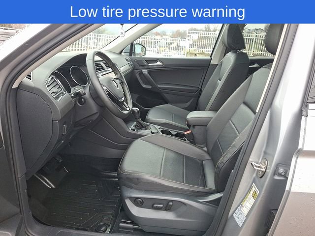 Used 2021 Volkswagen Tiguan SE image 16