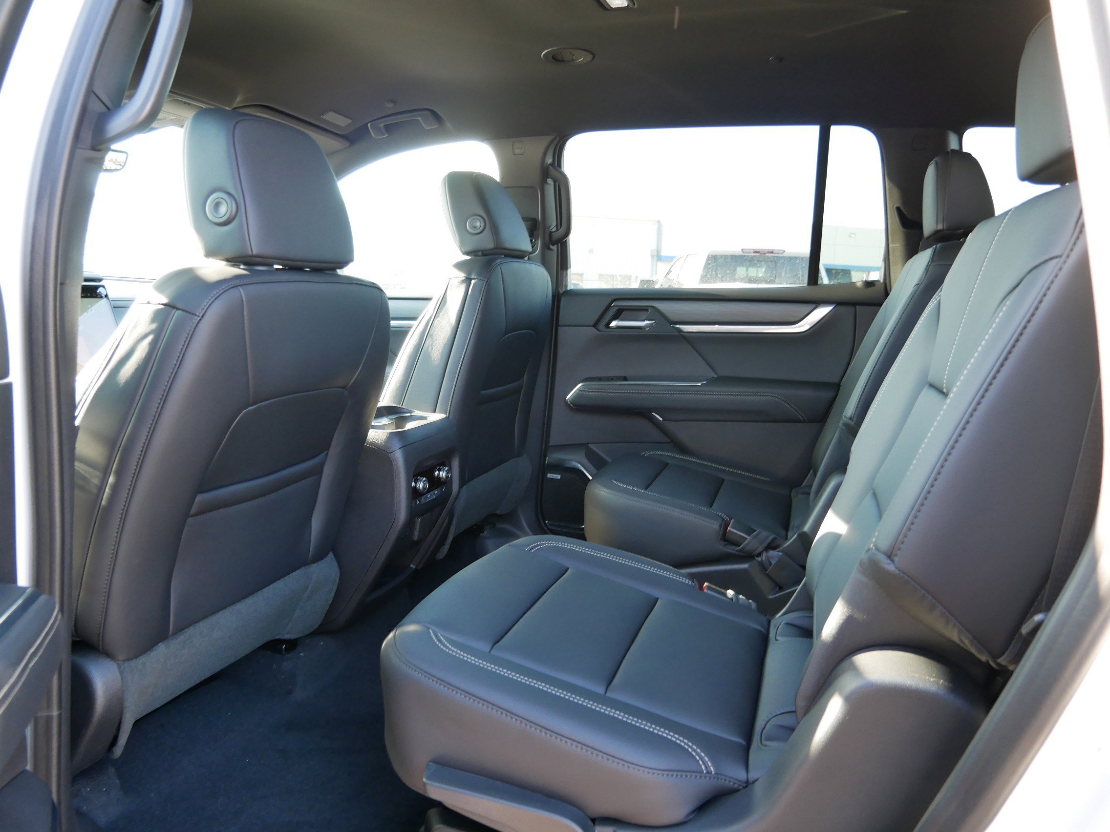 New 2026 GMC Acadia Elevation w/ Black Edition AWD/4WD image 10