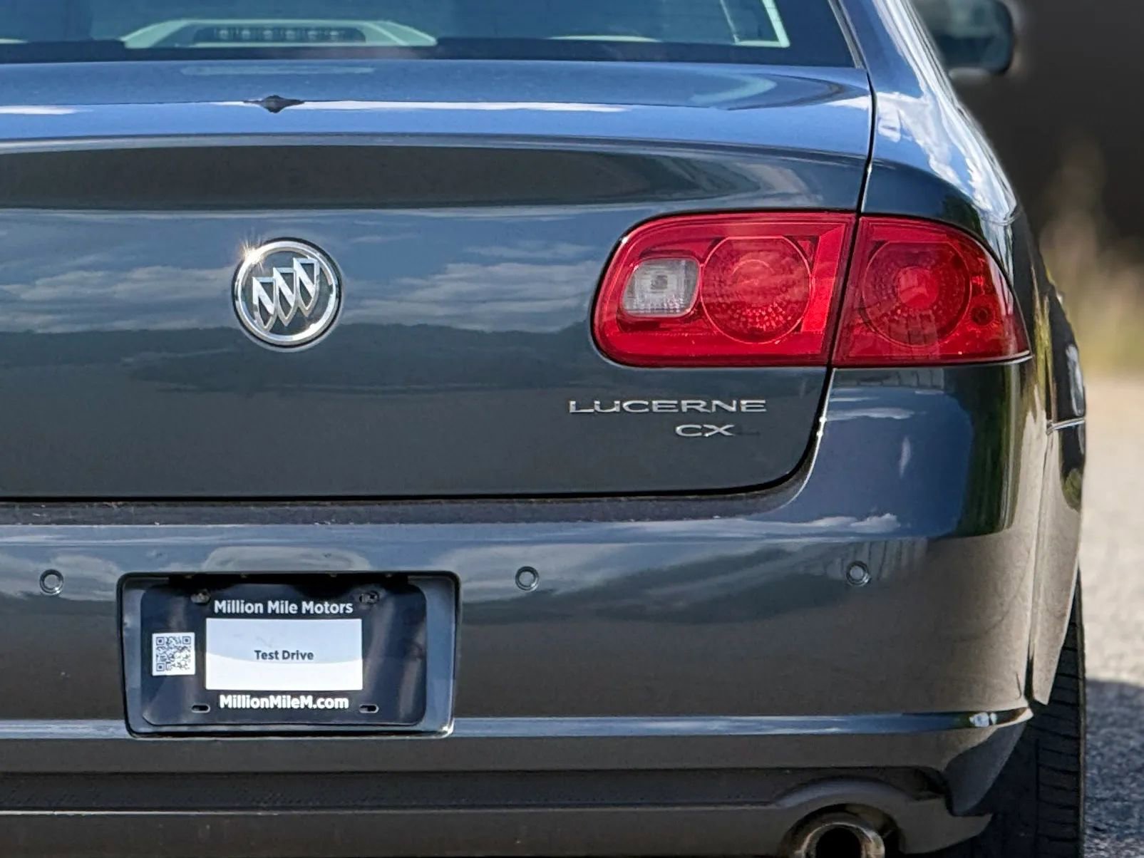 Used 2011 Buick Lucerne CXL FWD image 14