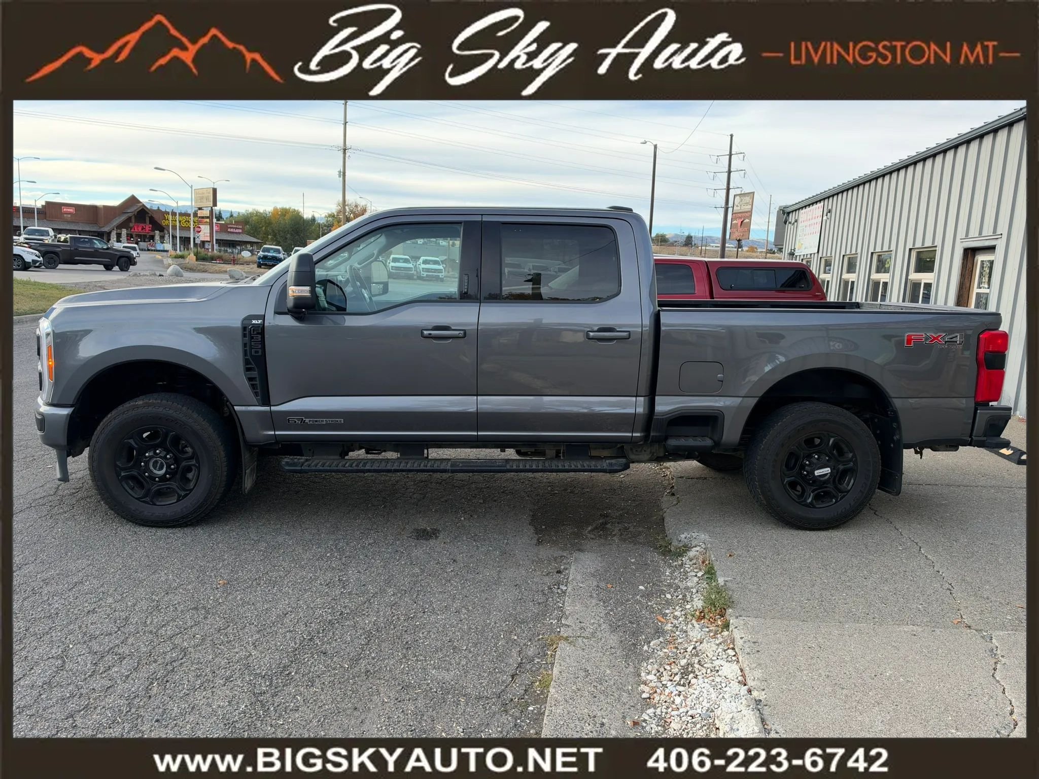 Used 2023 Ford F350 XLT w/ XLT Premium Package AWD/4WD image 4