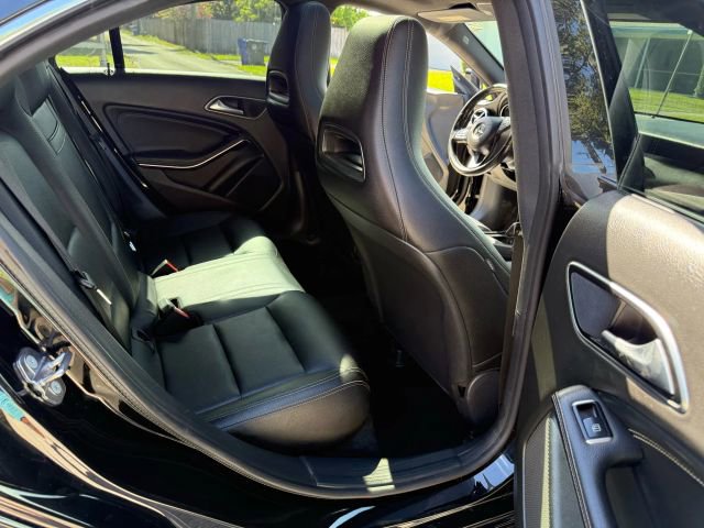 Used 2019 Mercedes-Benz CLA 250 image 13