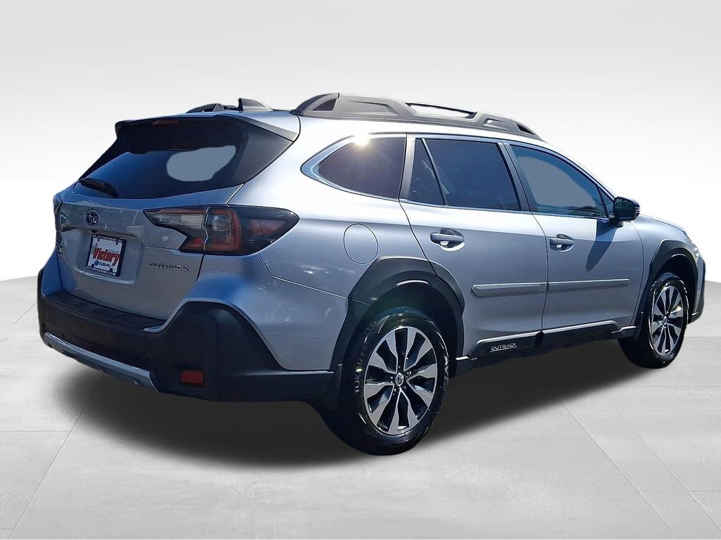 Used 2023 Subaru Outback Limited image 6