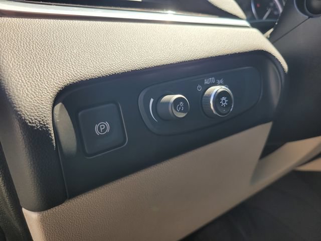 Used 2019 Buick Enclave Premium w/ Experience Buick Package AWD/4WD image 17