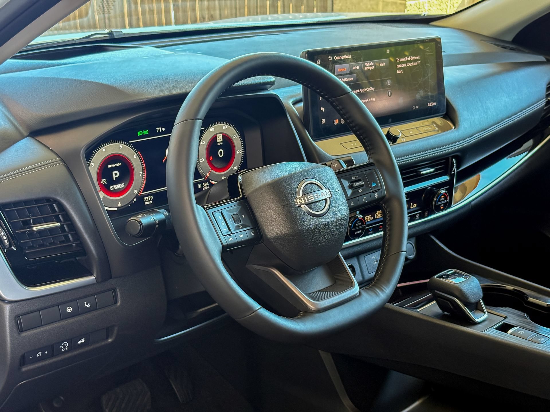 Used 2025 Nissan Rogue SL w/ SL Premium Package FWD image 23