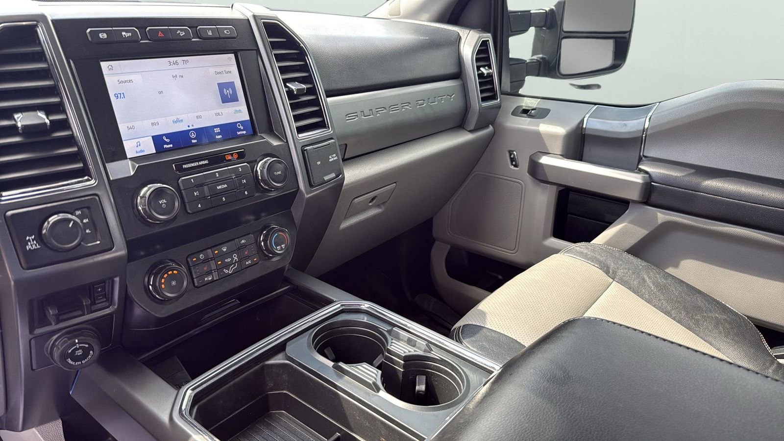 Used 2020 Ford F350 XLT w/ XLT Premium Package image 16