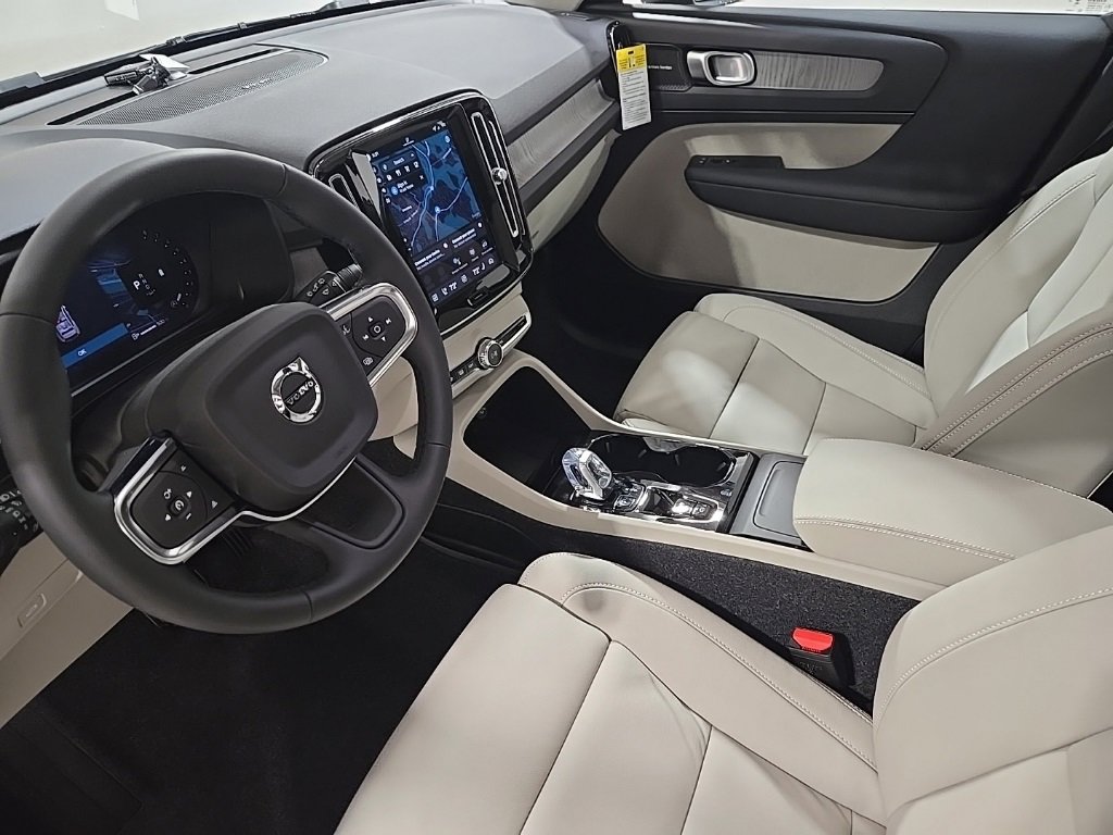 New 2026 Volvo XC40 B5 Ultra w/ Climate Package image 20