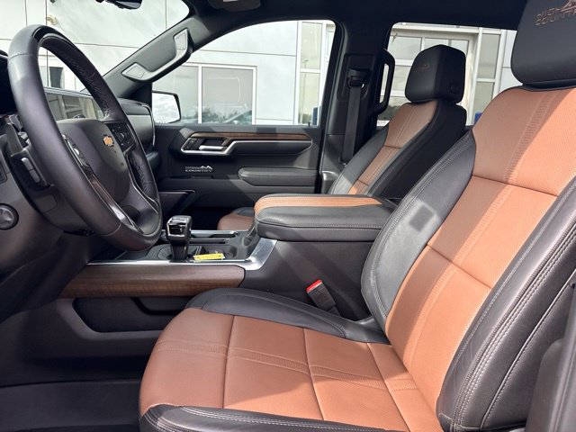 Certified 2026 Chevrolet Silverado 1500 High Country w/ High Country Premium Package AWD/4WD image 12