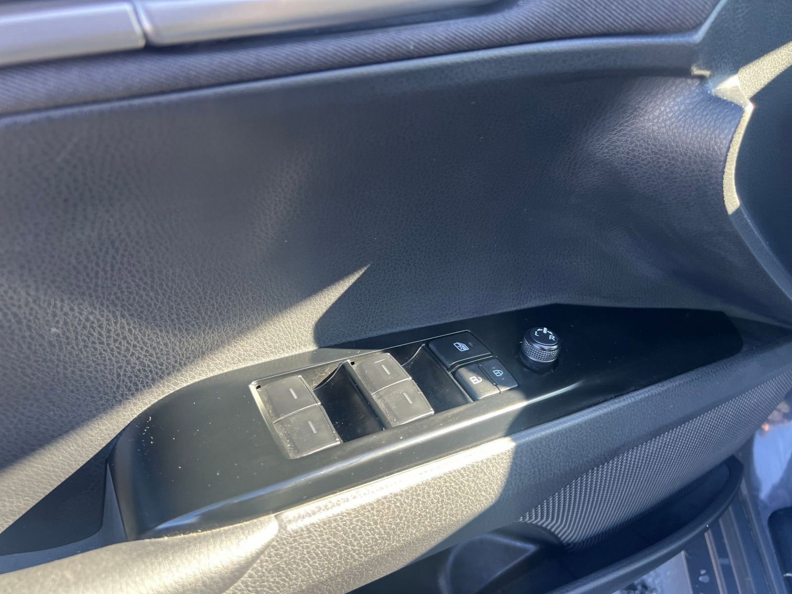 Used 2025 Toyota Camry LE image 20