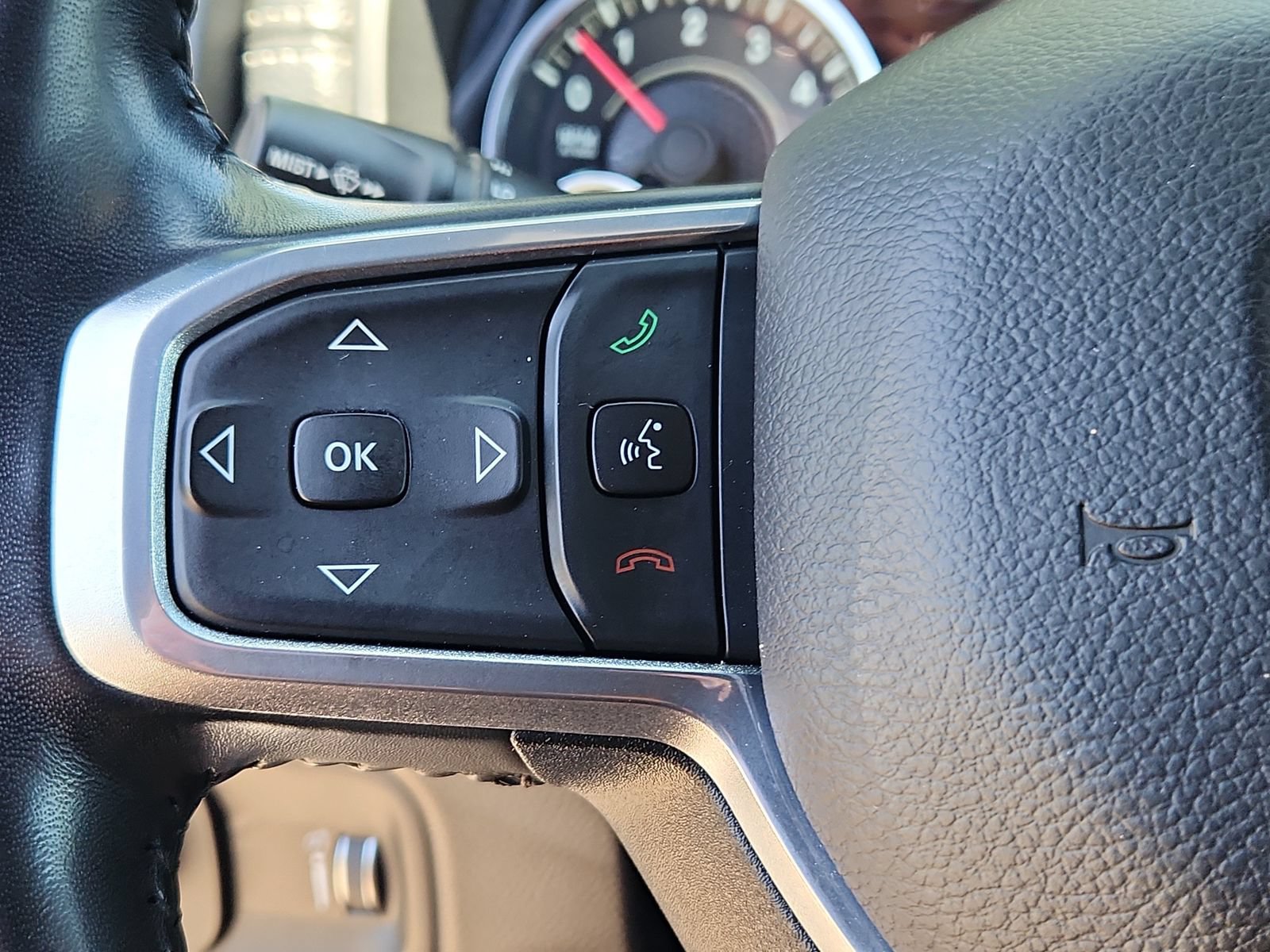 Used 2023 RAM 1500 Laramie AWD/4WD image 21