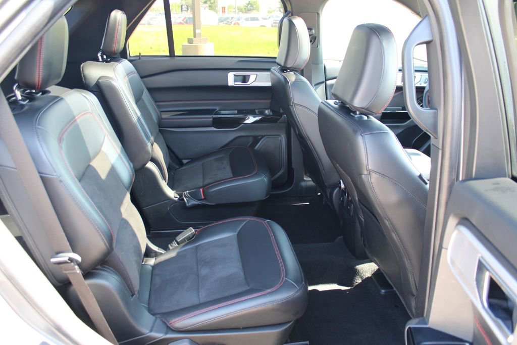 Used 2022 Ford Explorer ST-Line AWD/4WD image 9
