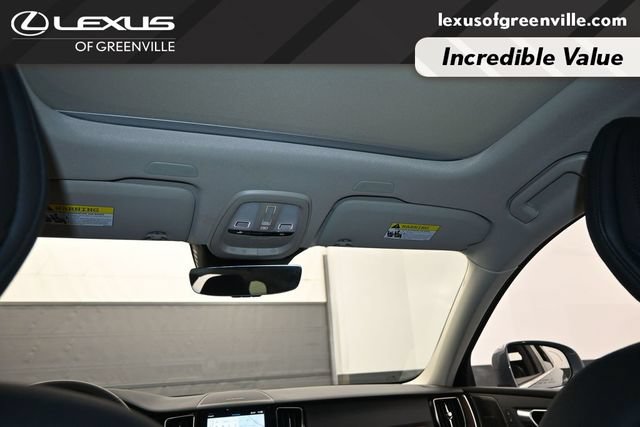 Used 2023 Volvo XC60 B5 Plus w/ Protection Package Premier AWD/4WD image 22
