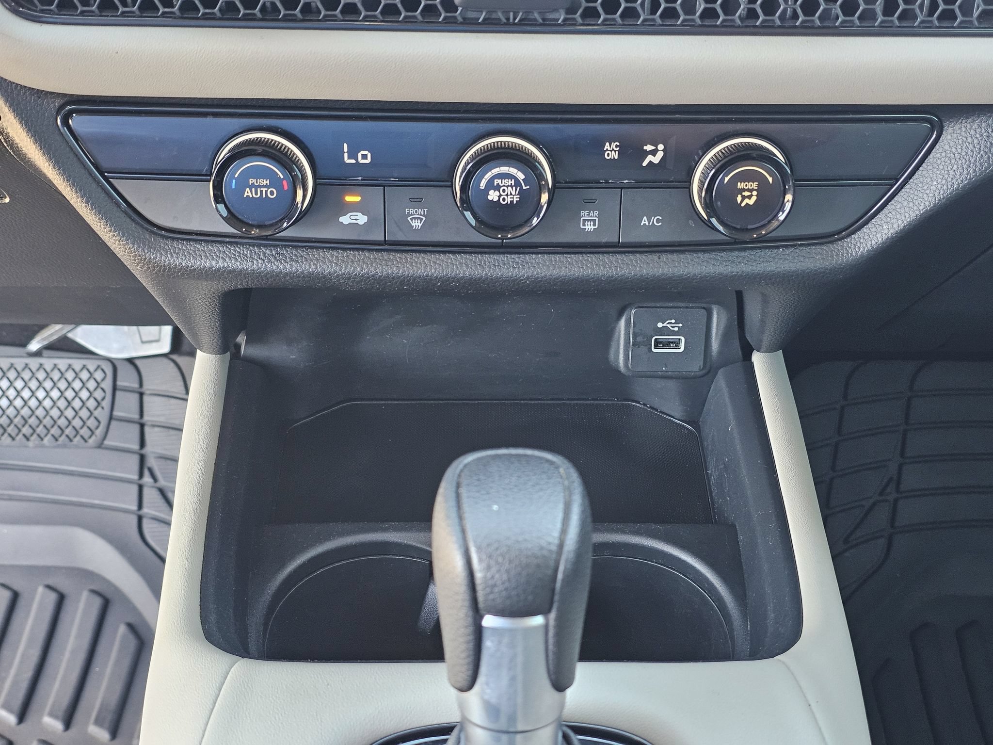 Certified 2023 Honda HR-V LX image 29