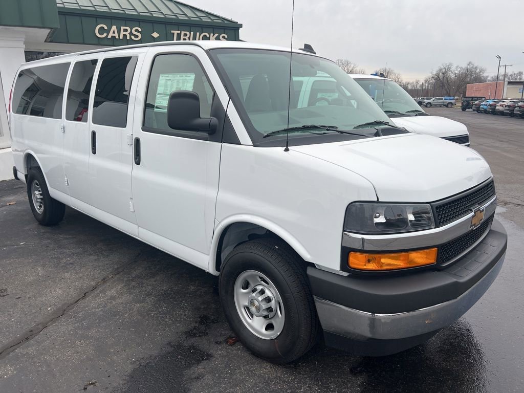 New 2025 Chevrolet Express 3500 LT w/ LT Preferred Equipment Group image 4