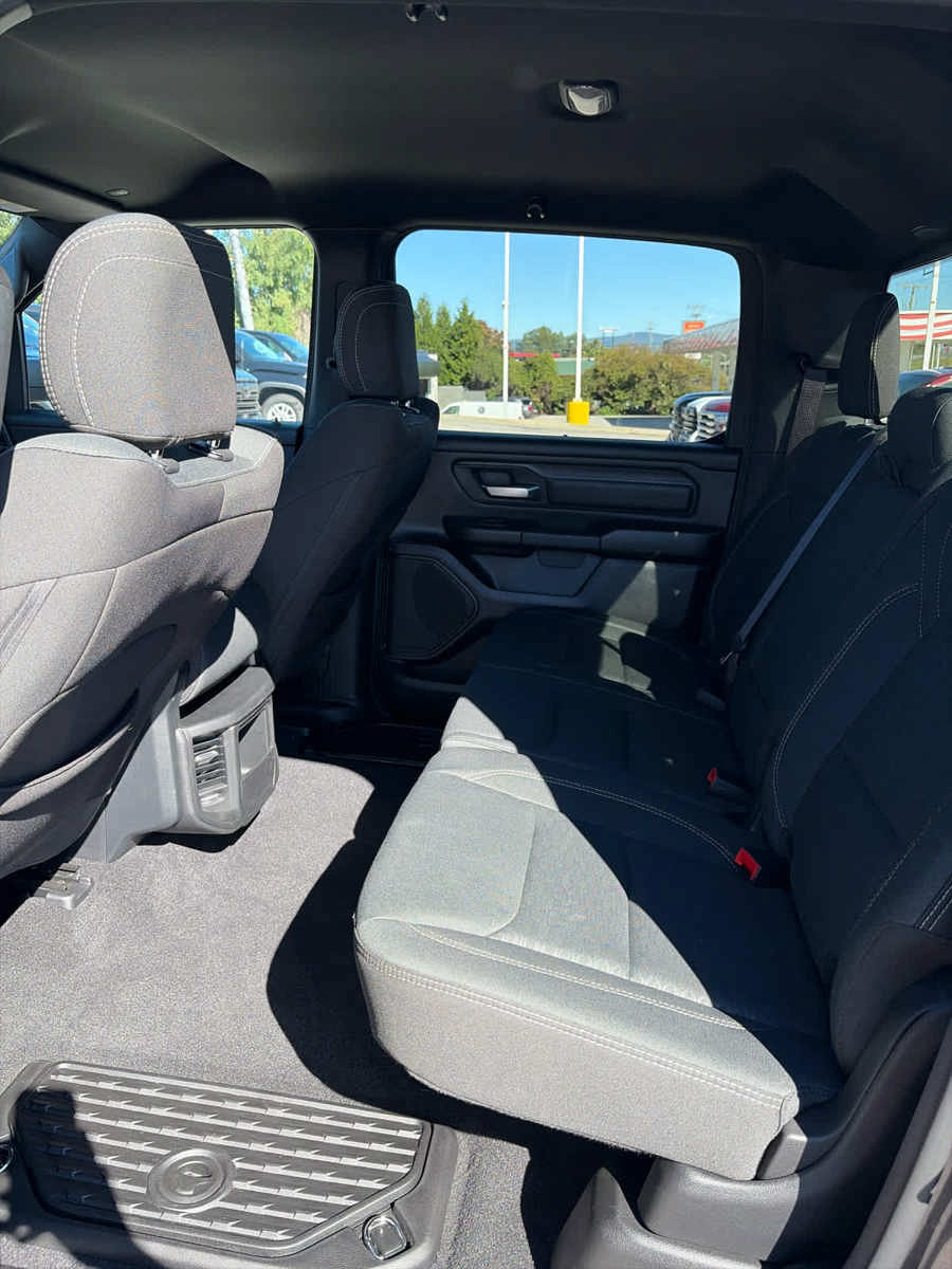 Used 2025 RAM 1500 Tradesman w/ Night Edition AWD/4WD image 30