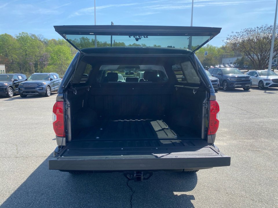 Used 2017 Toyota Tundra SR5 image 18