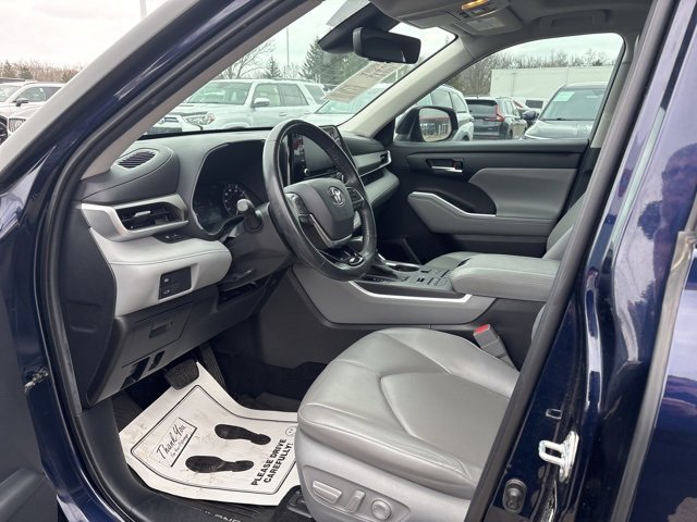 Used 2020 Toyota Highlander XLE image 8