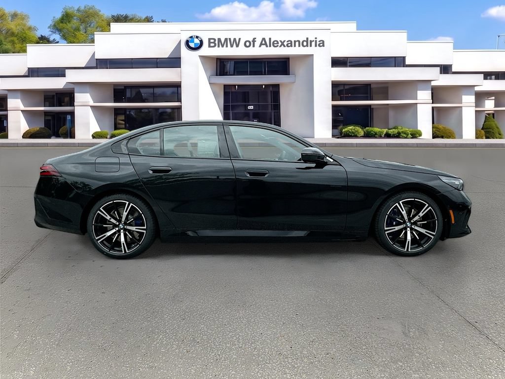 Used 2027 BMW 550e xDrive w/ Executive Package AWD/4WD image 8