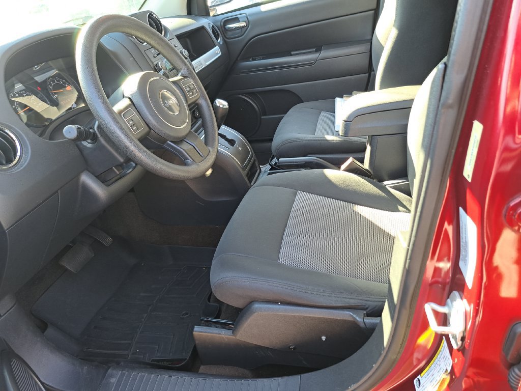 Used 2015 Jeep Compass Sport w/ Power Value Group FWD image 22