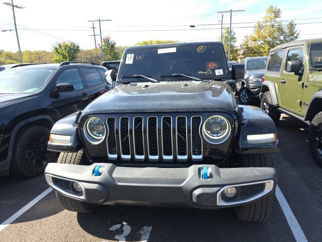 Used 2023 Jeep Wrangler Unlimited Sahara w/ Cold Weather Group AWD/4WD image 2