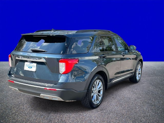 Used 2024 Ford Explorer XLT w/ Equipment Group 202A RWD image 3