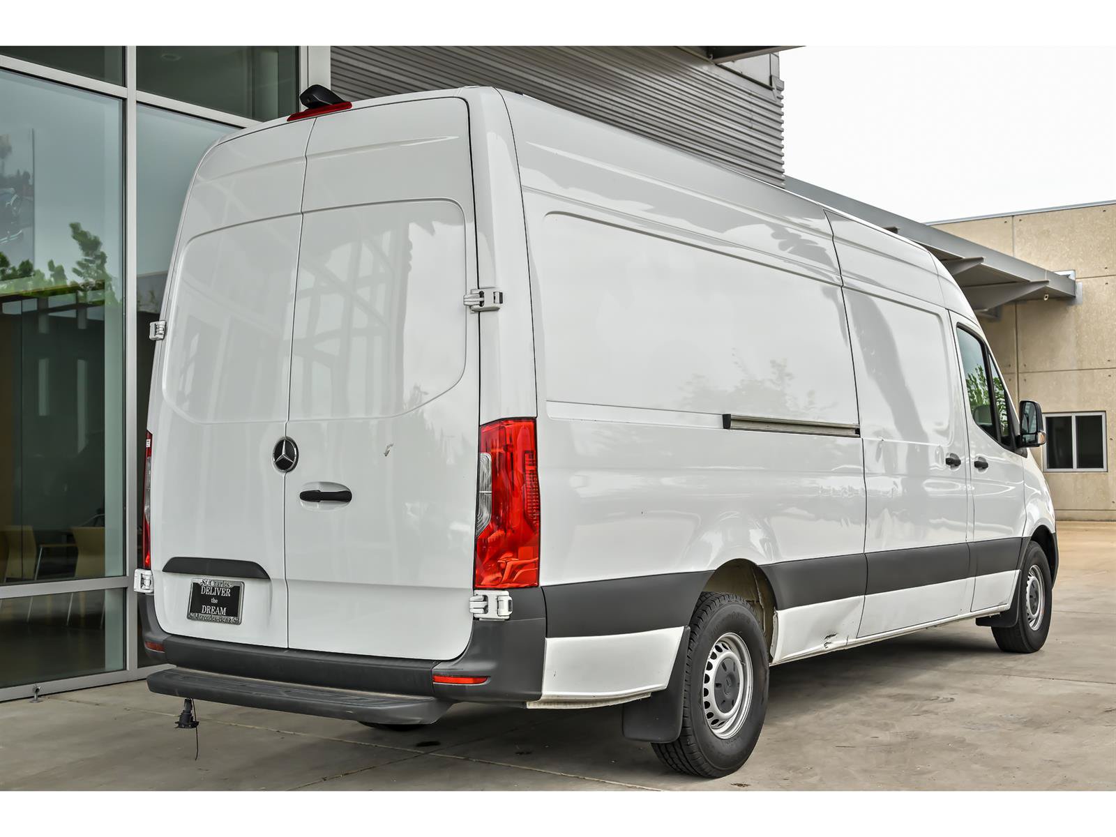 Used 2023 Mercedes-Benz Sprinter 2500 image 4