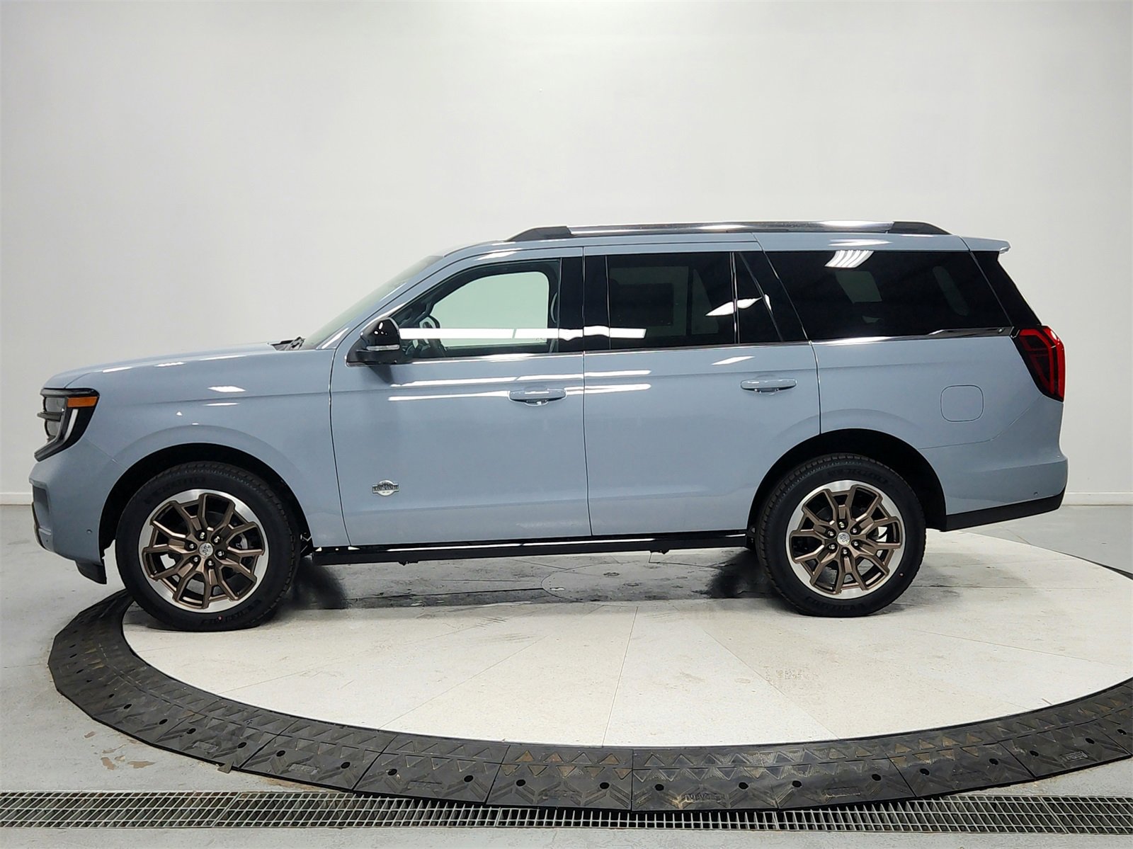 New 2025 Ford Expedition King Ranch image 4