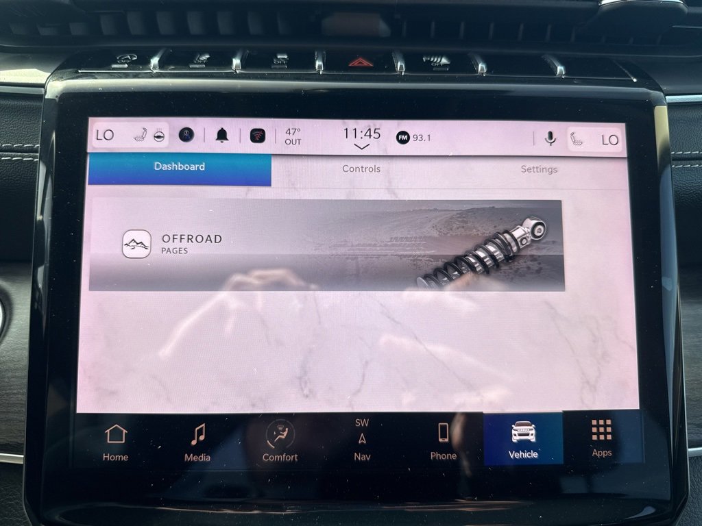 Used 2023 Jeep Grand Cherokee L Limited w/ Black Appearance Package image 42