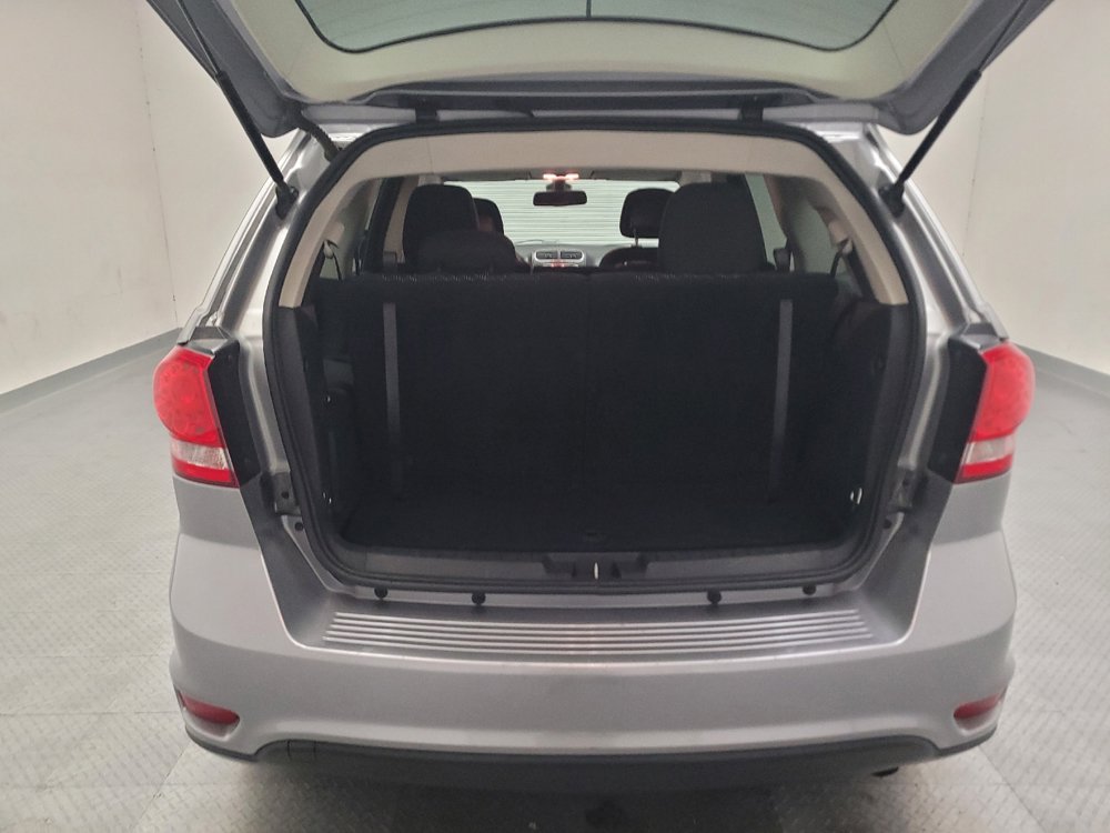 Used 2019 Dodge Journey SE w/ Connectivity Group FWD image 29