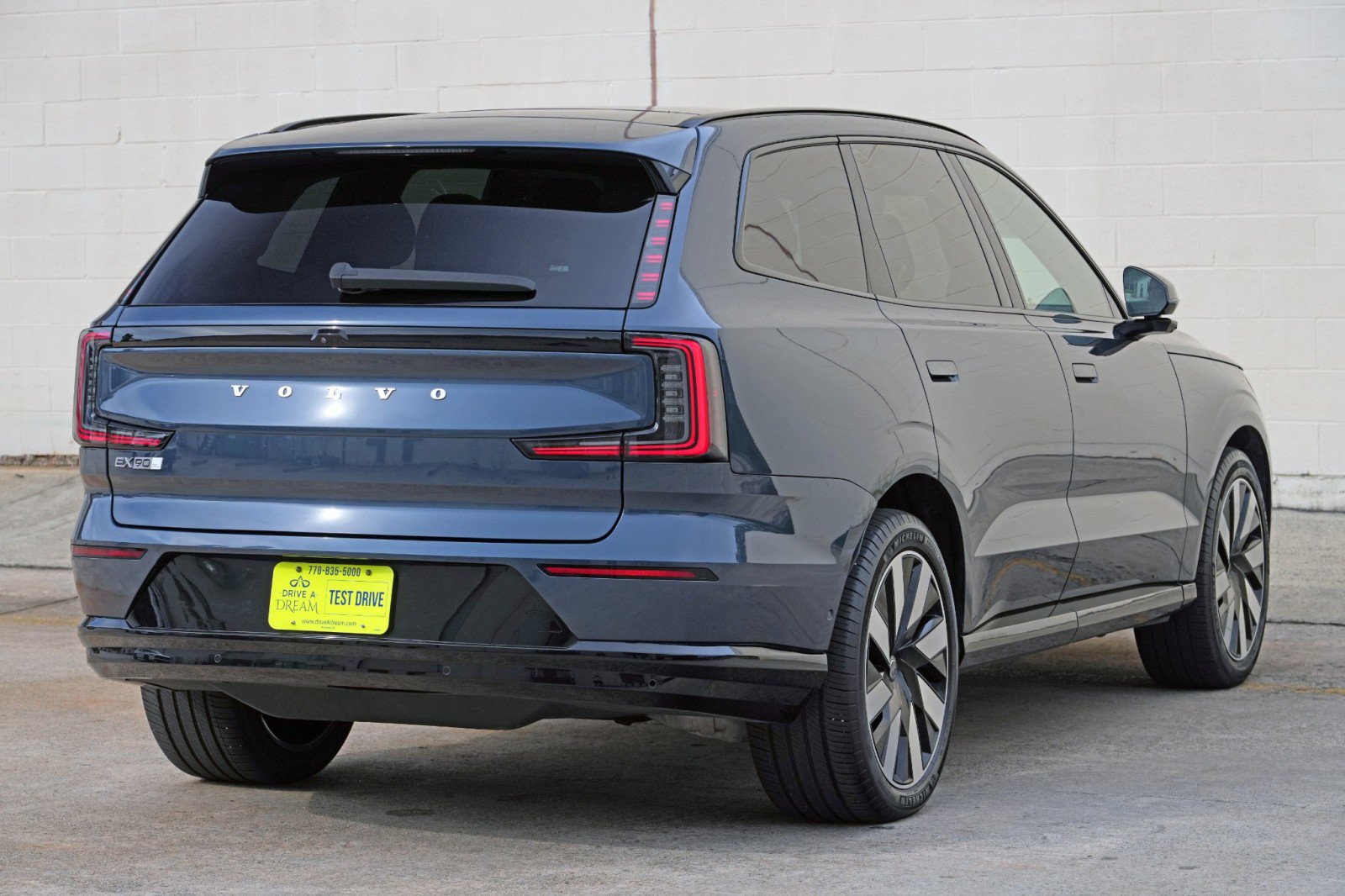 Used 2025 Volvo EX90 Ultra AWD/4WD image 54