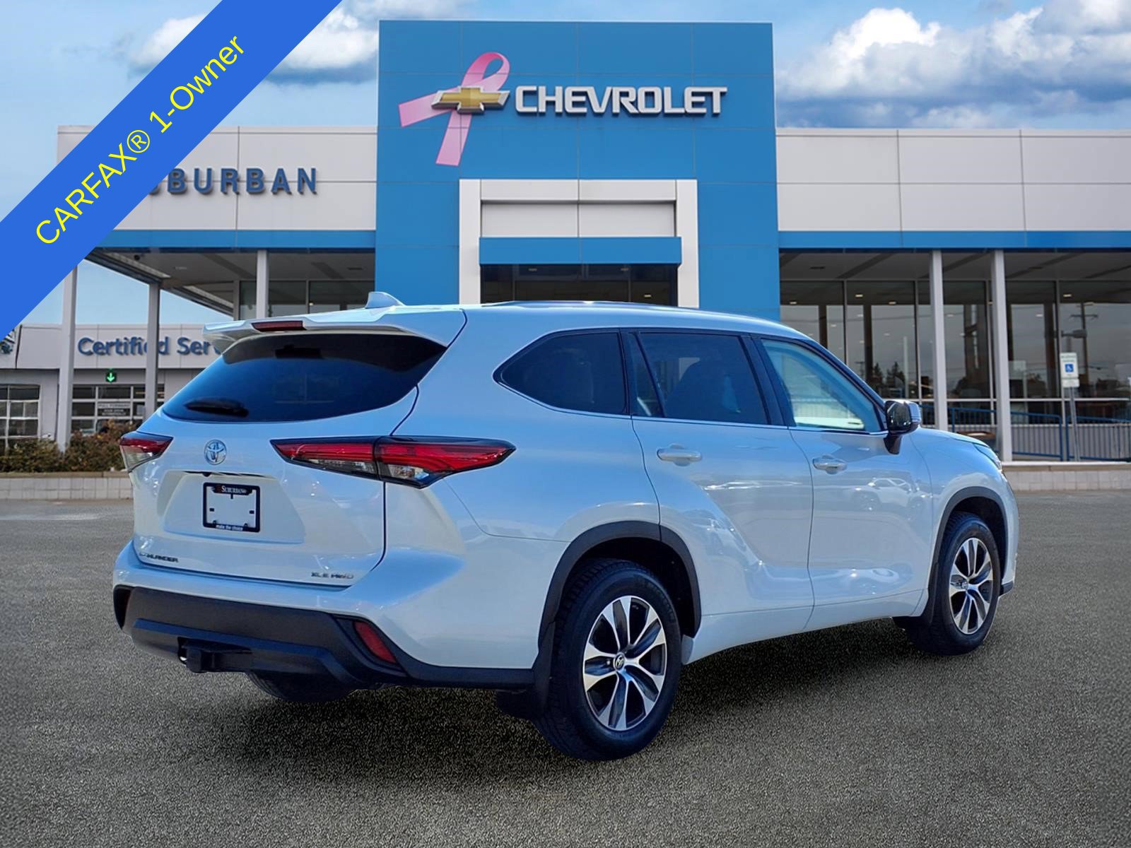 Used 2020 Toyota Highlander XLE AWD/4WD image 6