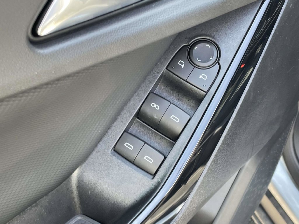 Used 2026 Chevrolet Equinox LT w/ Midnight Edition FWD image 21