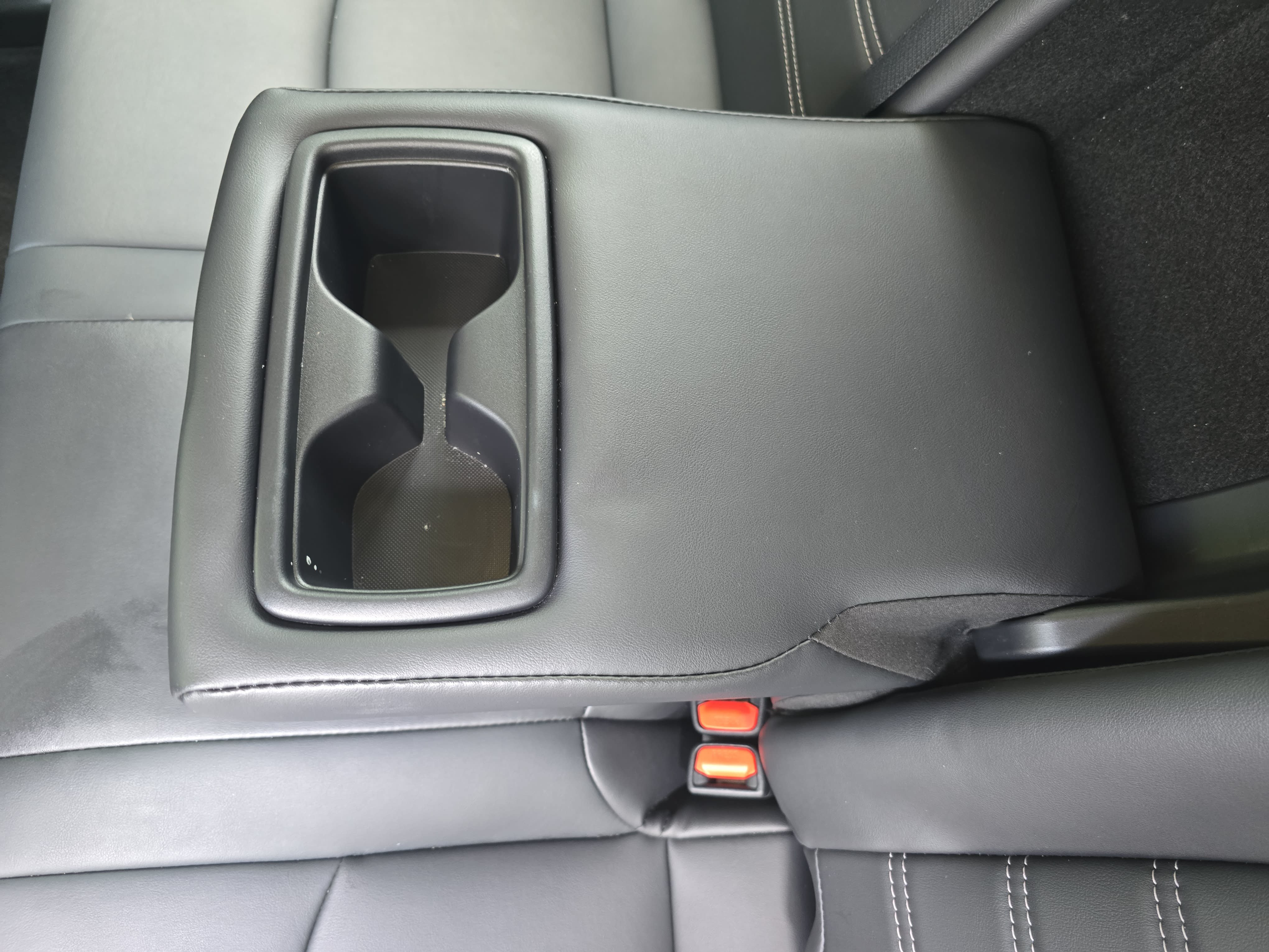 Used 2025 Toyota RAV4 XLE Premium FWD image 14