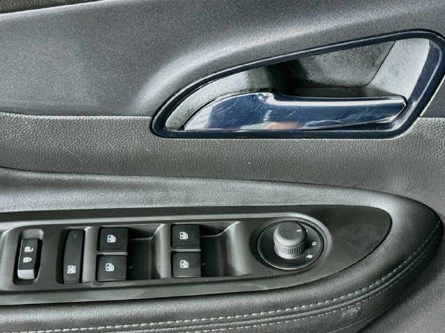Used 2020 Buick Encore Preferred FWD image 21