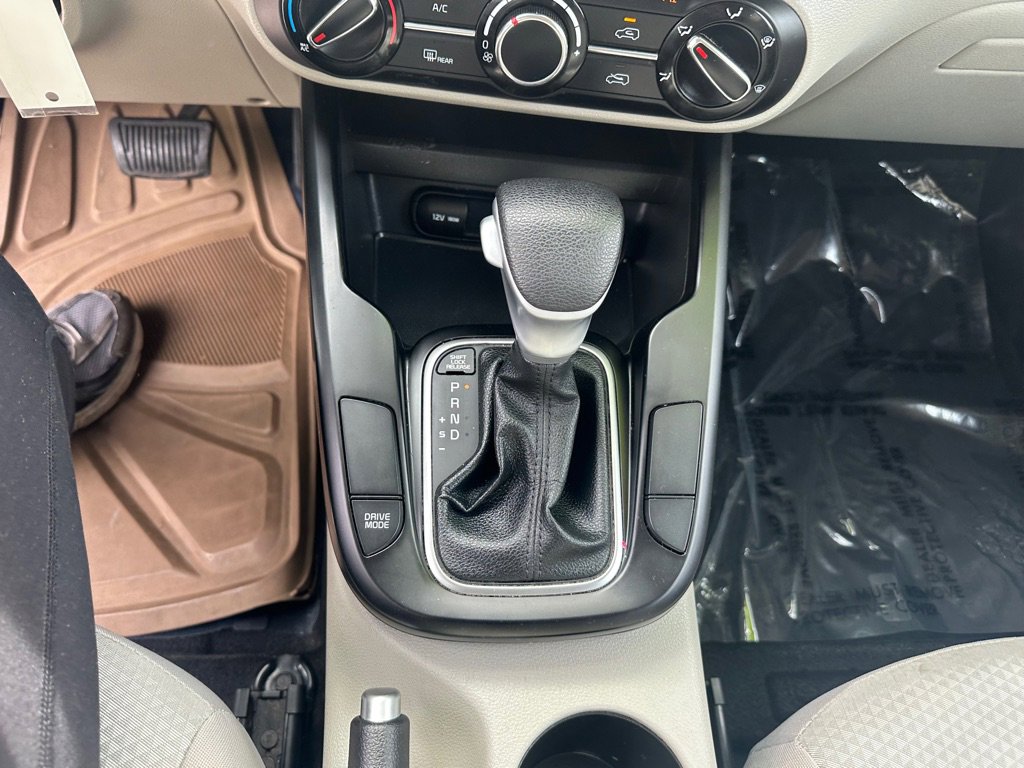 Used 2023 Kia Soul LX w/ LX Technology Package image 14