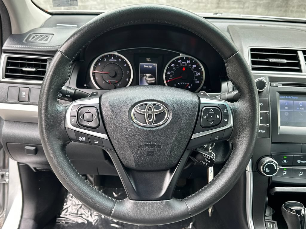 Used 2017 Toyota Camry SE FWD image 10